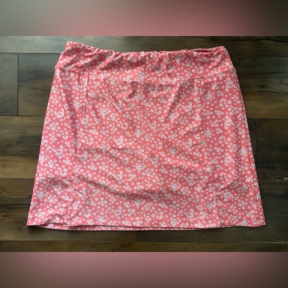 Etonic Active Skort | Coral Daisy Print | M/L Golf, Tennis, Pickleball - Picture 1 of 7
